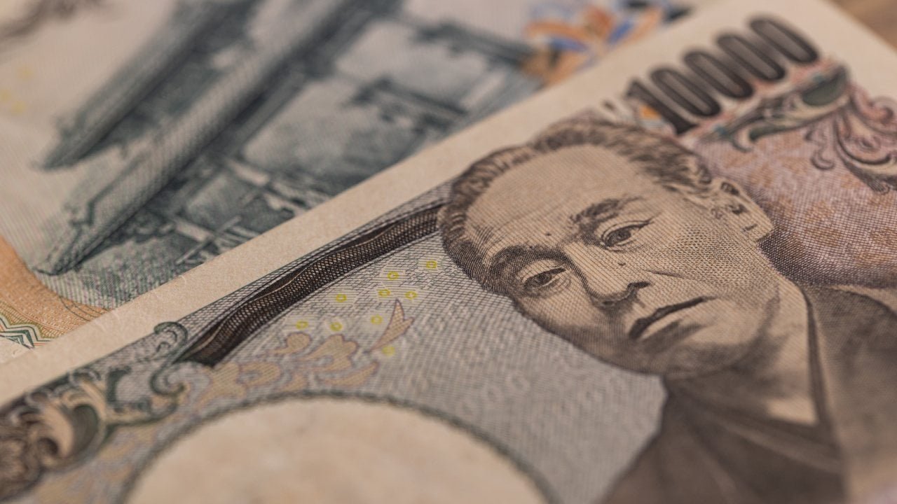 Why Bitfinex Is Warning Investors About the Yen Carry Trade